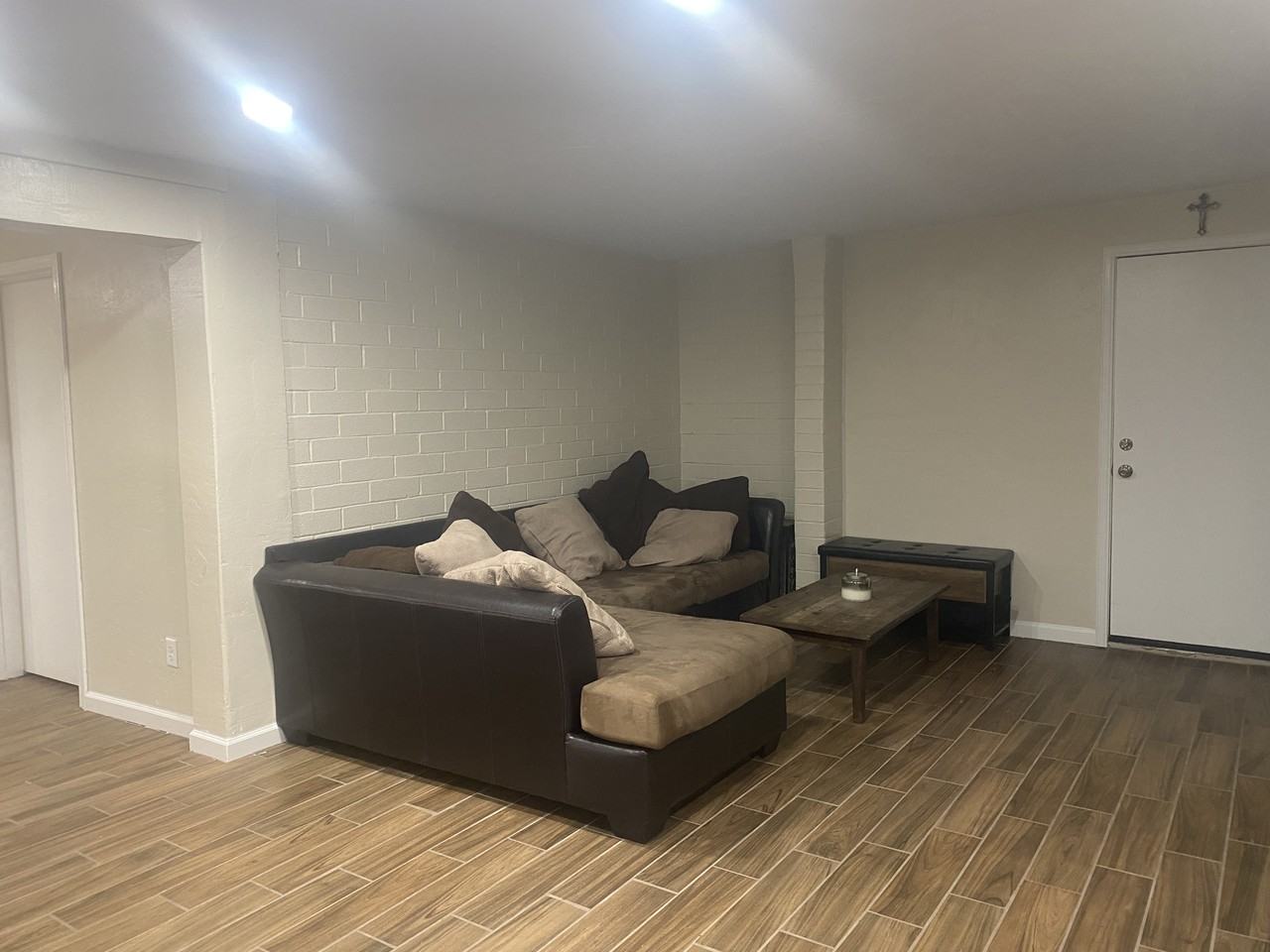 504 E Seneca St - Photo 4 of 5