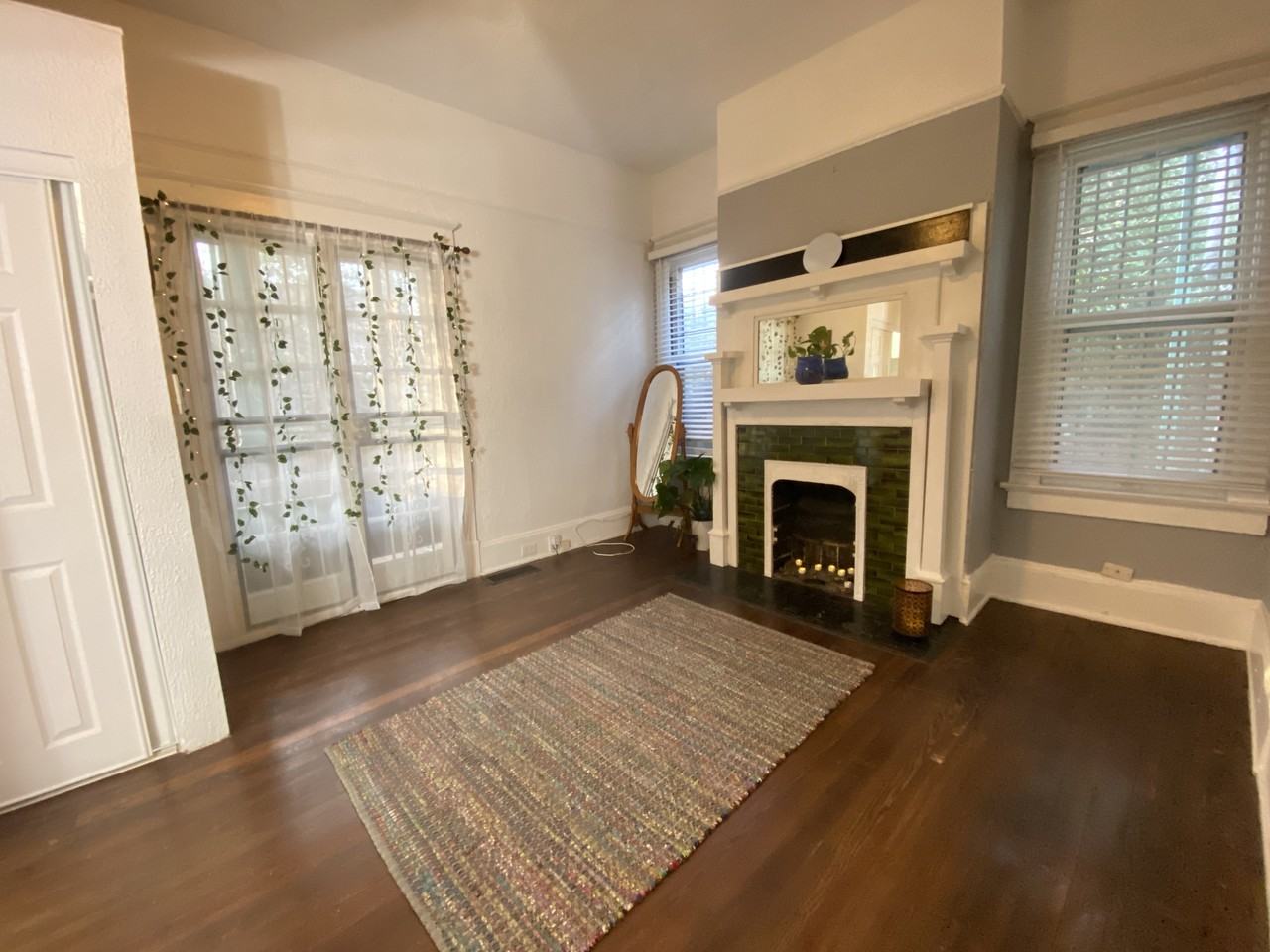 841 Vedado Way Ne #1 - Photo 6 of 12