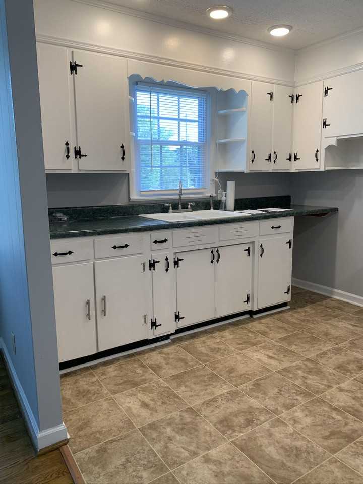 406 2nd Ave W #NA - Photo 4 of 17