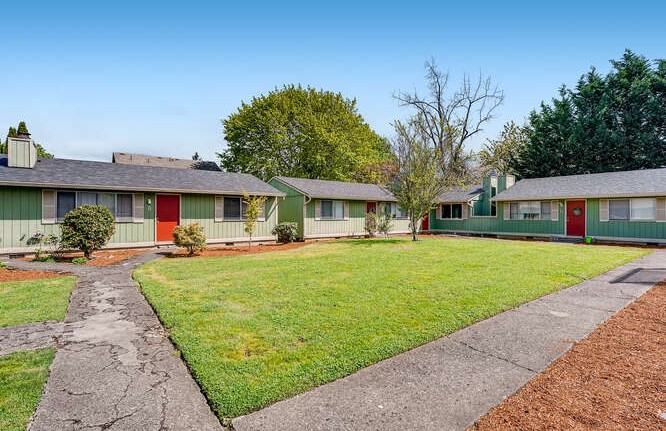 3418 E 18th St #C - Photo 2 of 18