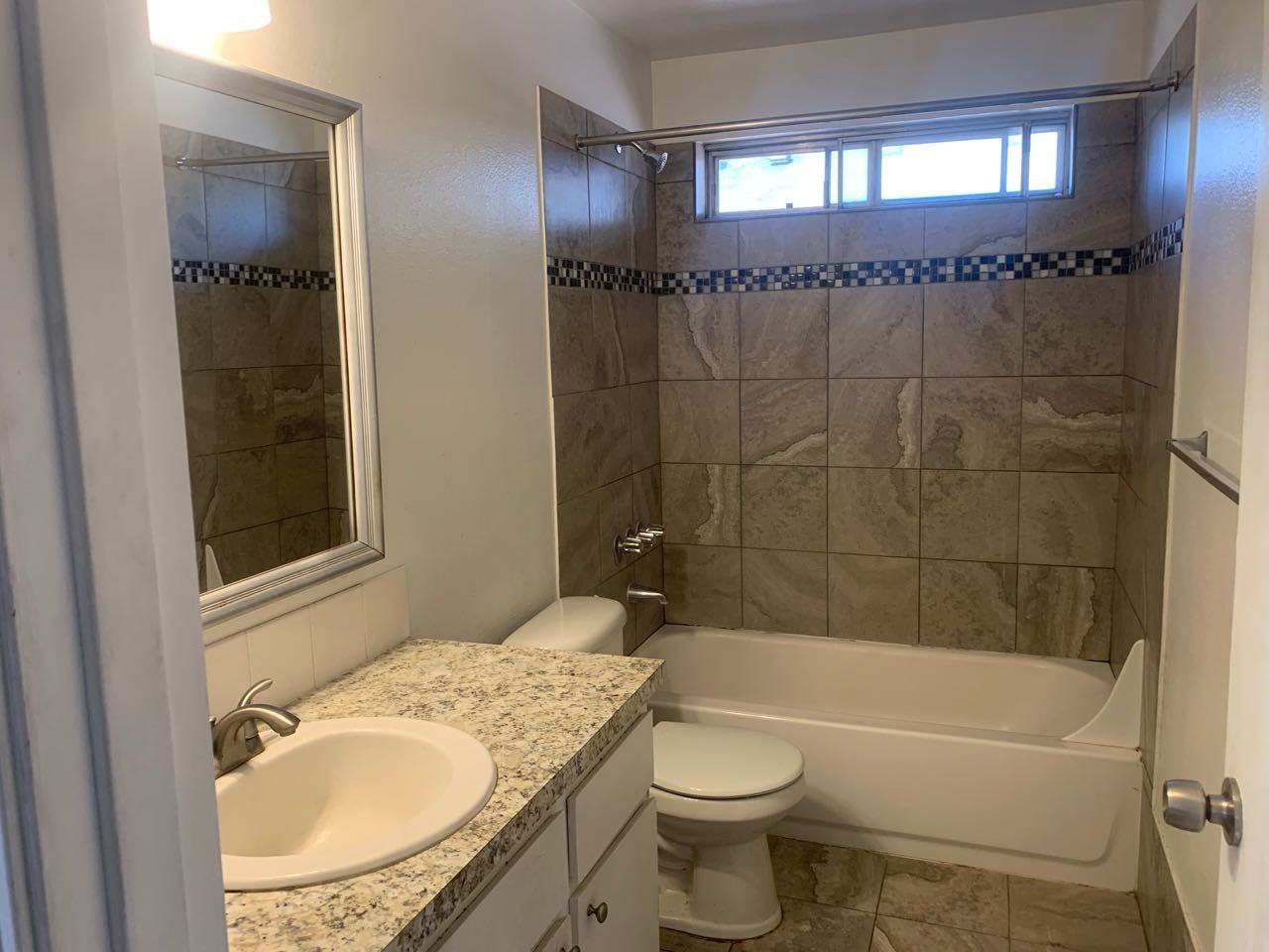 3418 E 18th St #C - Photo 7 of 18