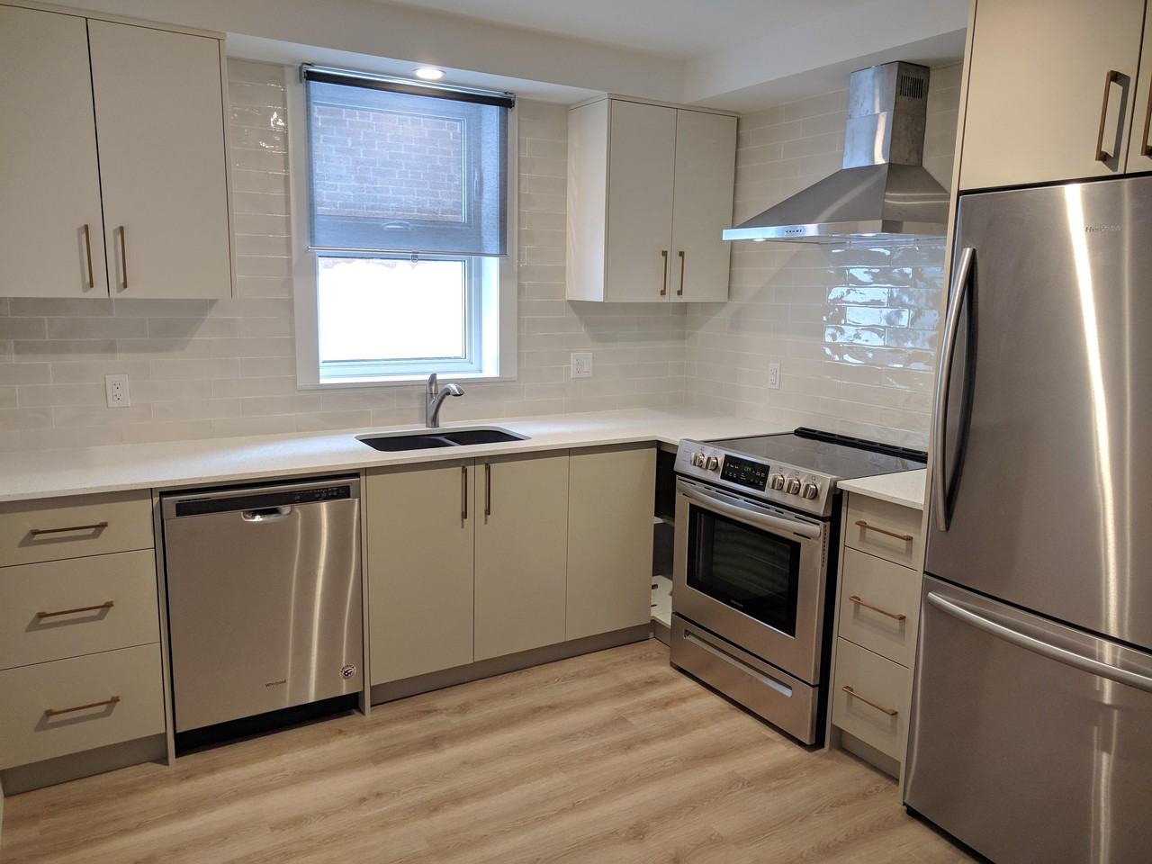 9 Juliet Crescent #1 - Photo 2 of 10