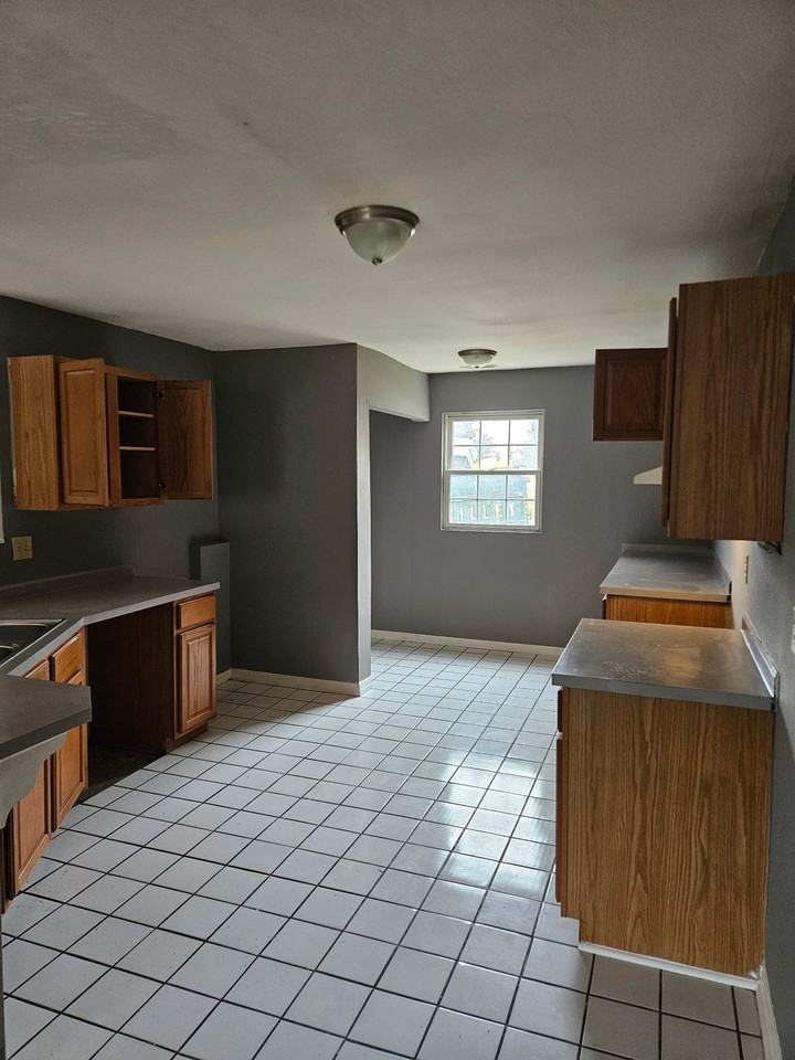 108 E 4th St #A - Photo 2 of 22