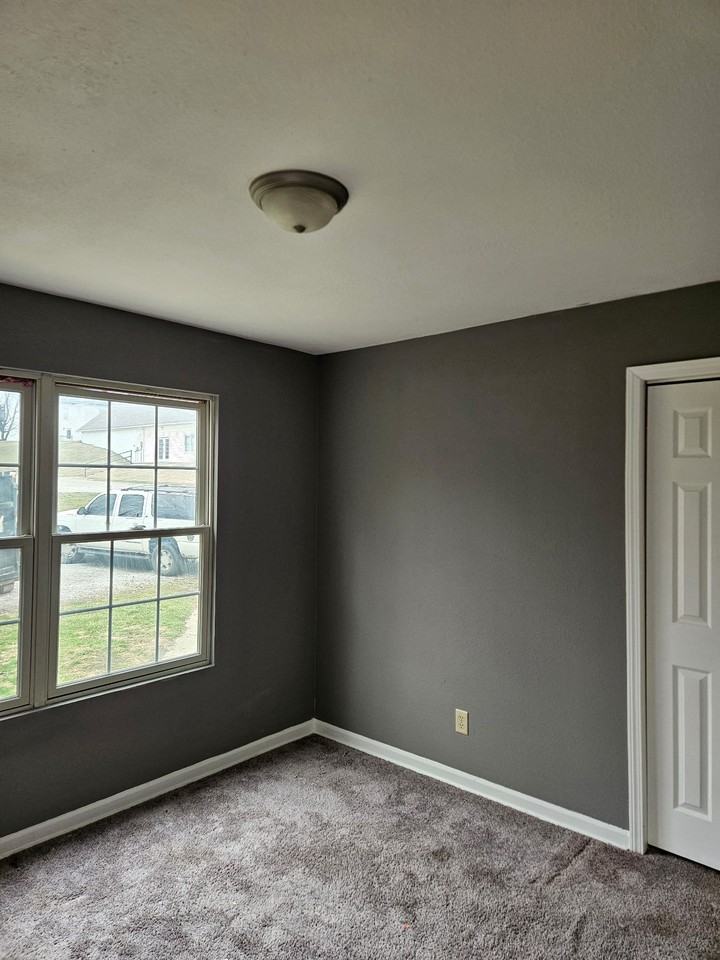 108 E 4th St #A - Photo 5 of 22