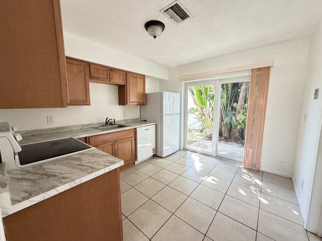 602 Sw 5th Ave #1 - Photo 7 of 18