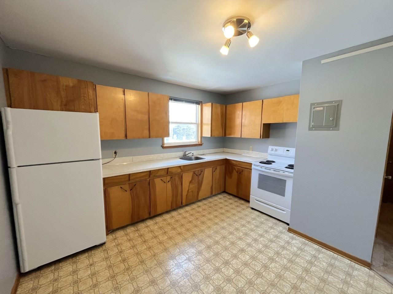 34 Church St #6 - Photo 2 of 12