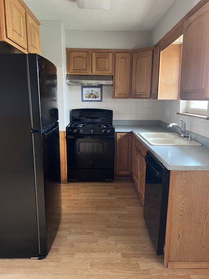 425 S Dallas Ave #1 - Photo 4 of 14