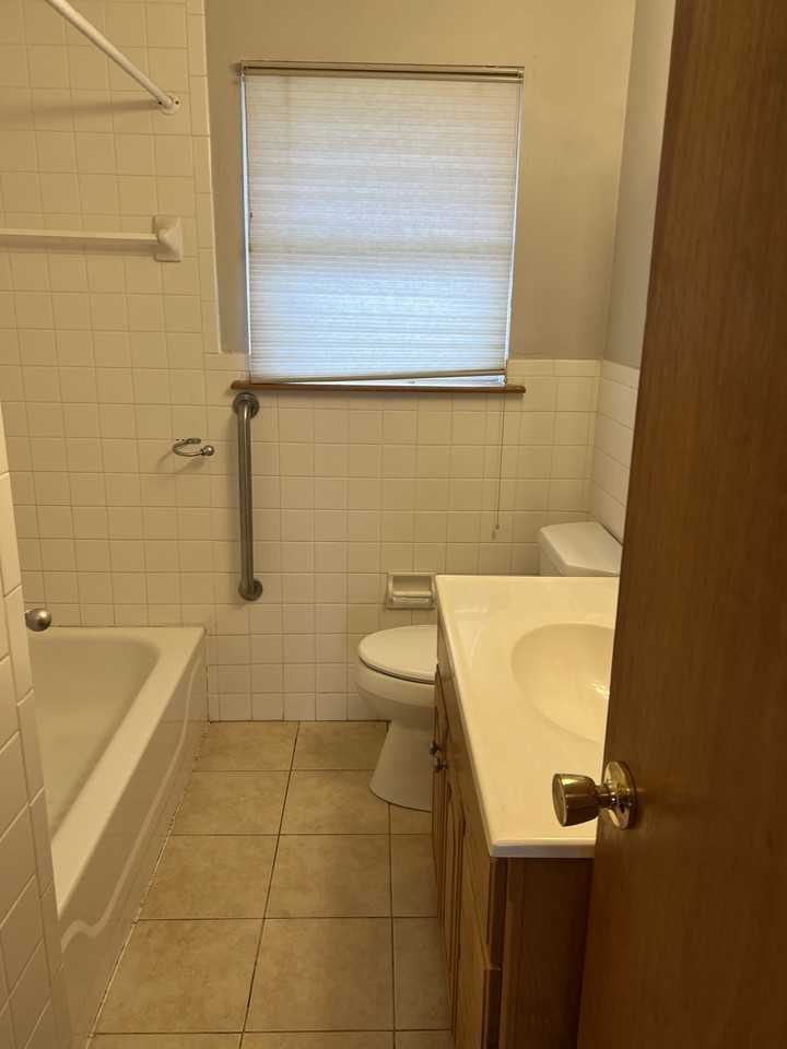 425 S Dallas Ave #1 - Photo 5 of 14