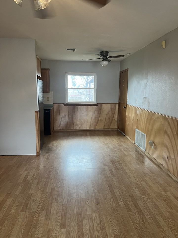 425 S Dallas Ave #1 - Photo 6 of 14