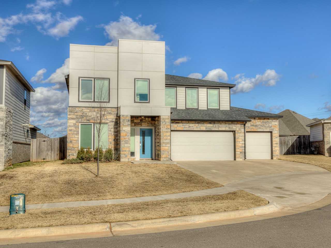 509 Nw 176th Ter #1 - Photo 3 of 50