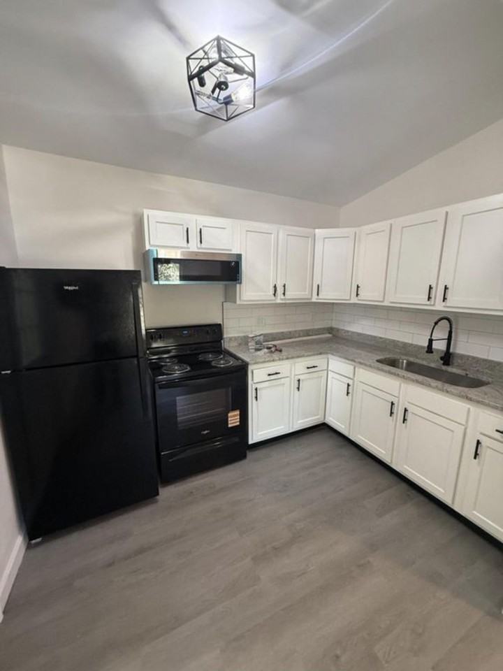 722 Brawner St #1 - Photo 5 of 10