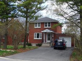 featured image of 131 Churchill Cres #1