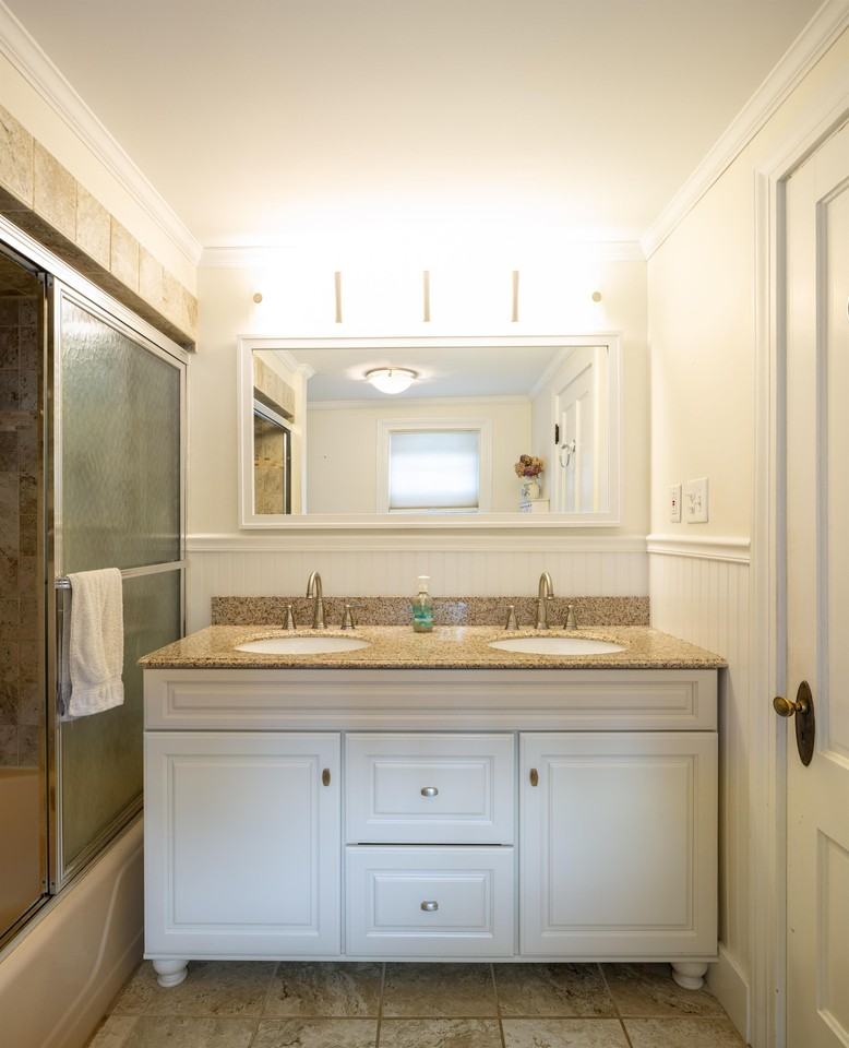 37 Main Rd N #1 - Photo 7 of 45