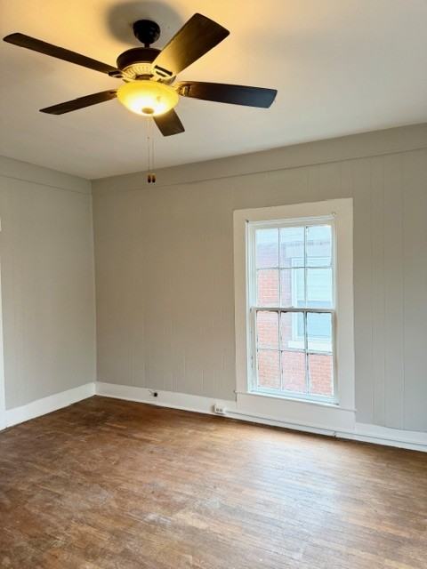 410 Conway St #3 - Photo 5 of 9