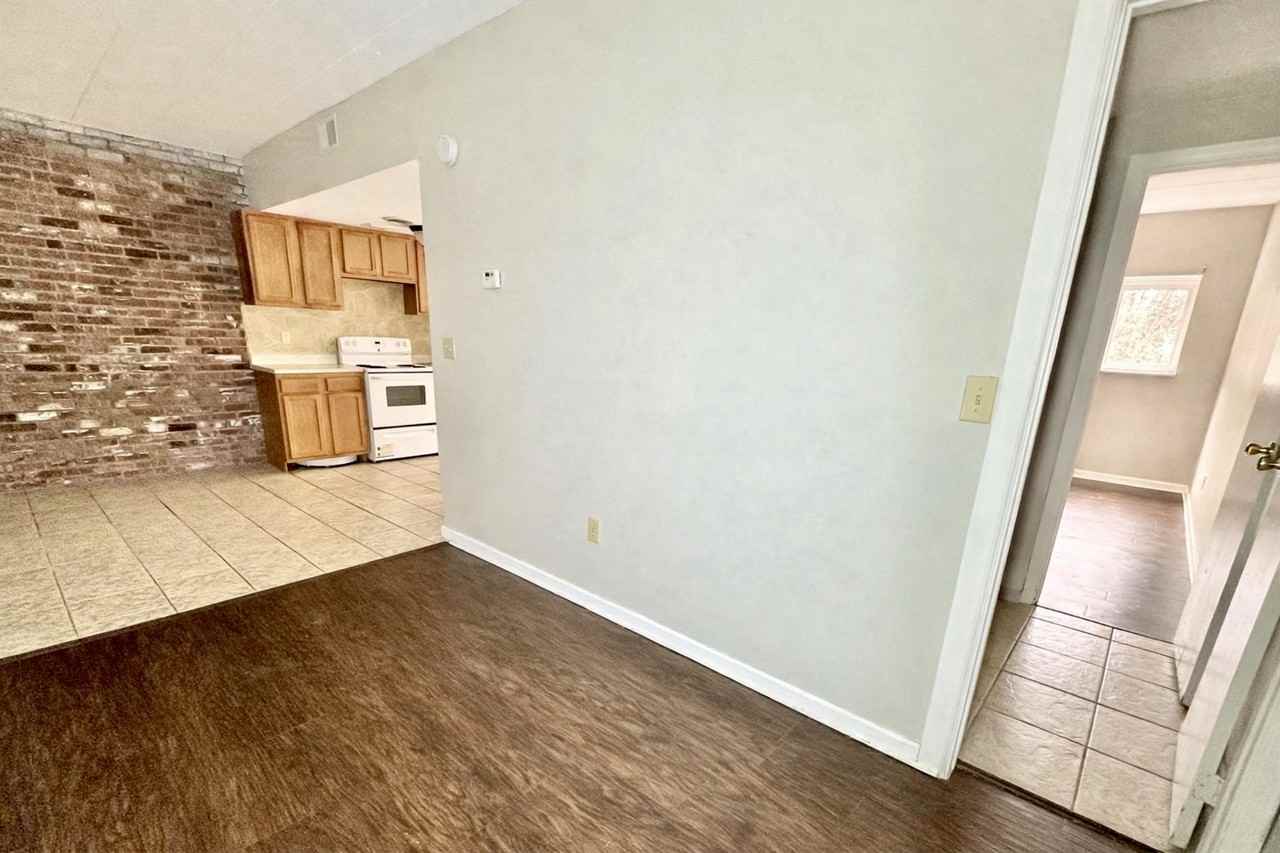 285 MOON CLINTON ROADAPT 11 #11 - Photo 2 of 8