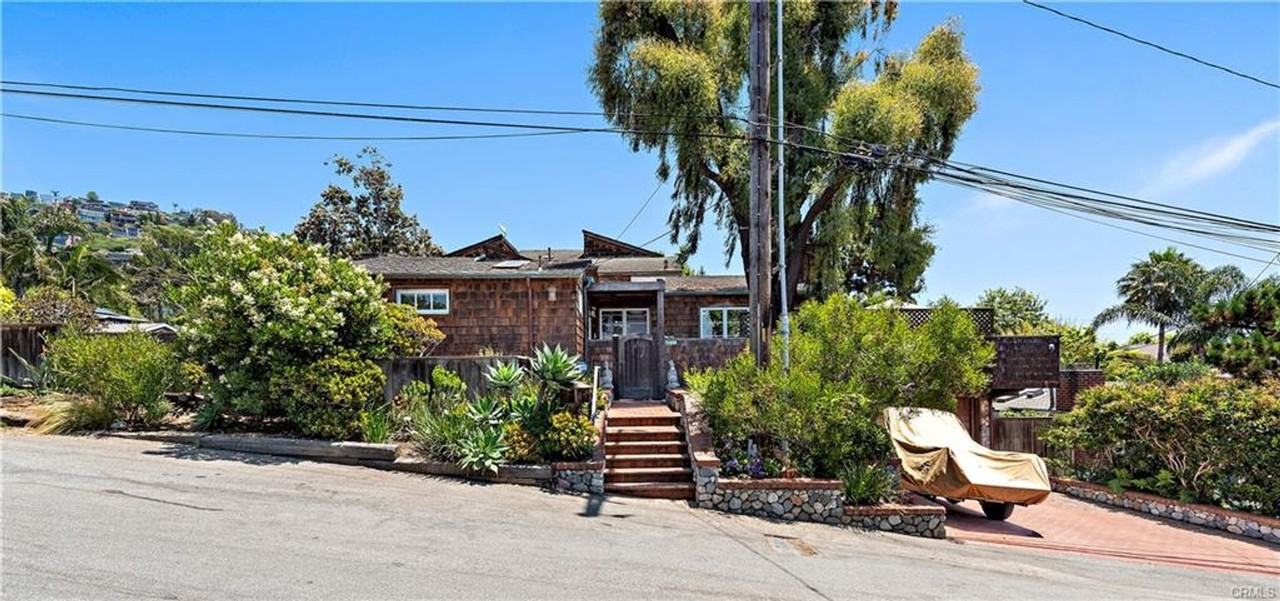 399 Pearl St - Photo 2 of 46