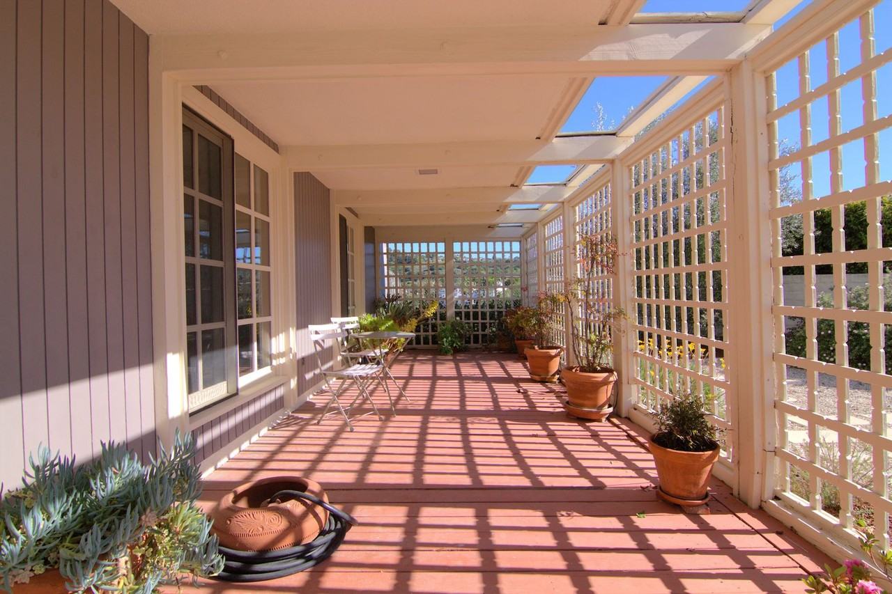 22503 Charlestown Dr - Photo 3 of 30