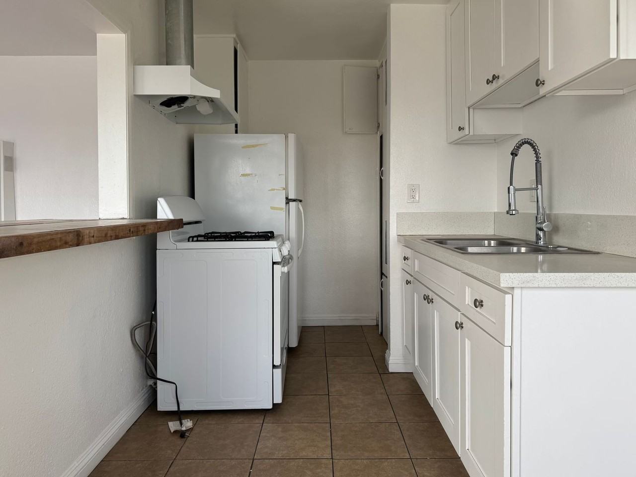 10705 S Figueroa St #10 - Photo 5 of 16