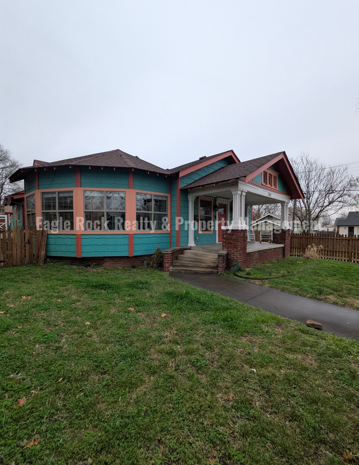 1701 W Cameron St - Photo 2 of 42