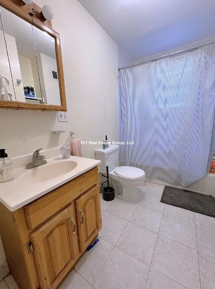 212 Freeman St - Photo 5 of 11