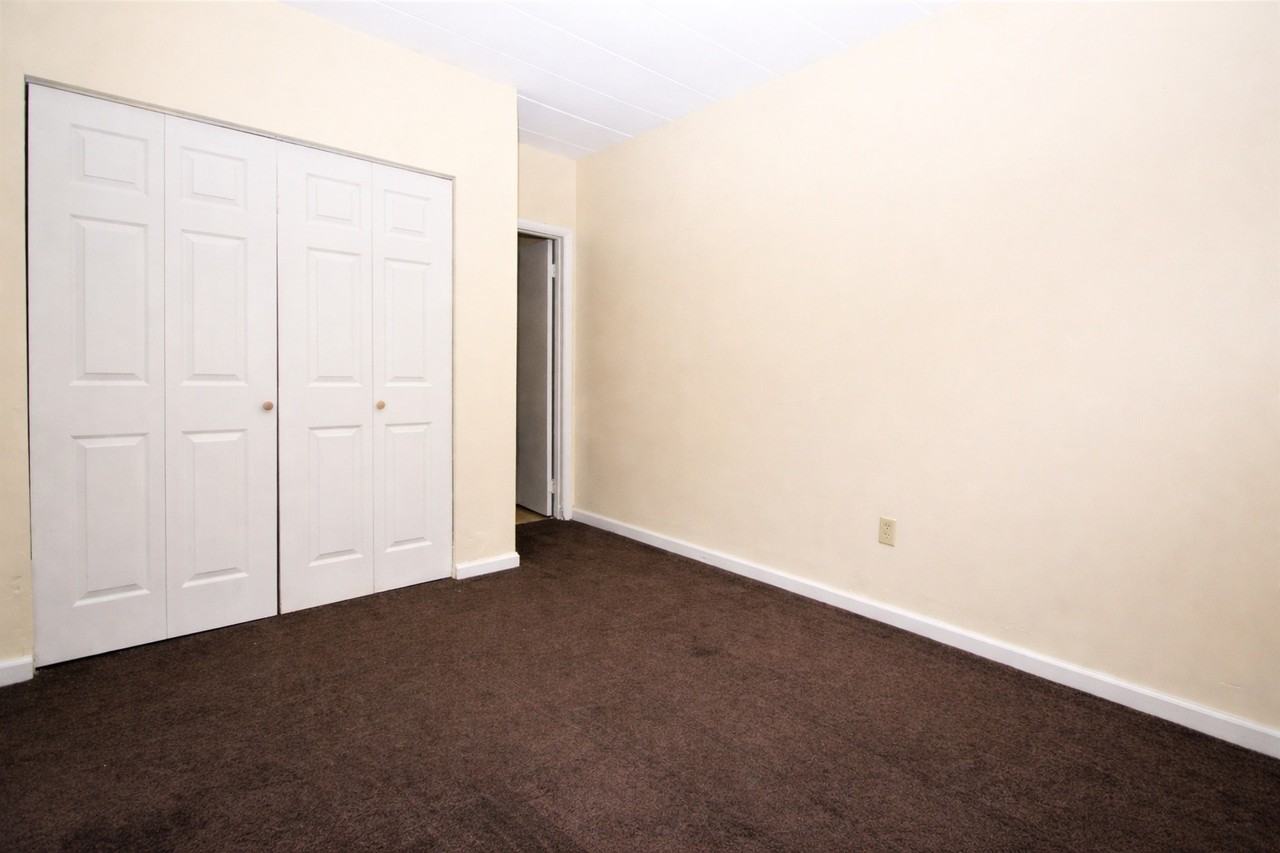 285 MOON CLINTON ROADAPT 3 #3 - Photo 4 of 7