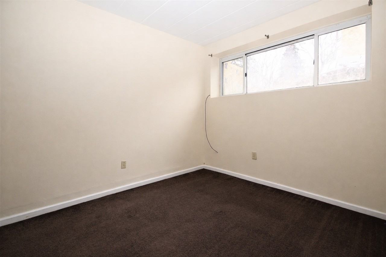 285 MOON CLINTON ROADAPT 3 #3 - Photo 5 of 7