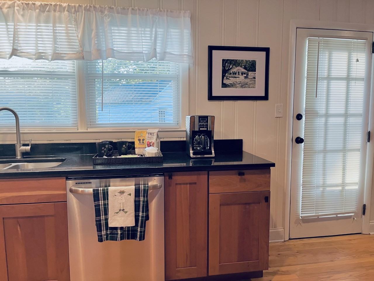 461 E Boundary Ave Se - Photo 7 of 12