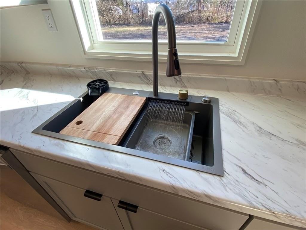 6668 W Wedington Dr - Photo 5 of 18