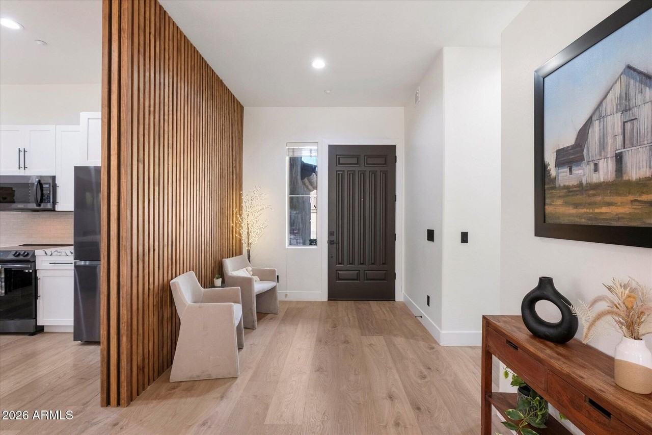 10559 E Sheena Dr - Photo 2 of 7