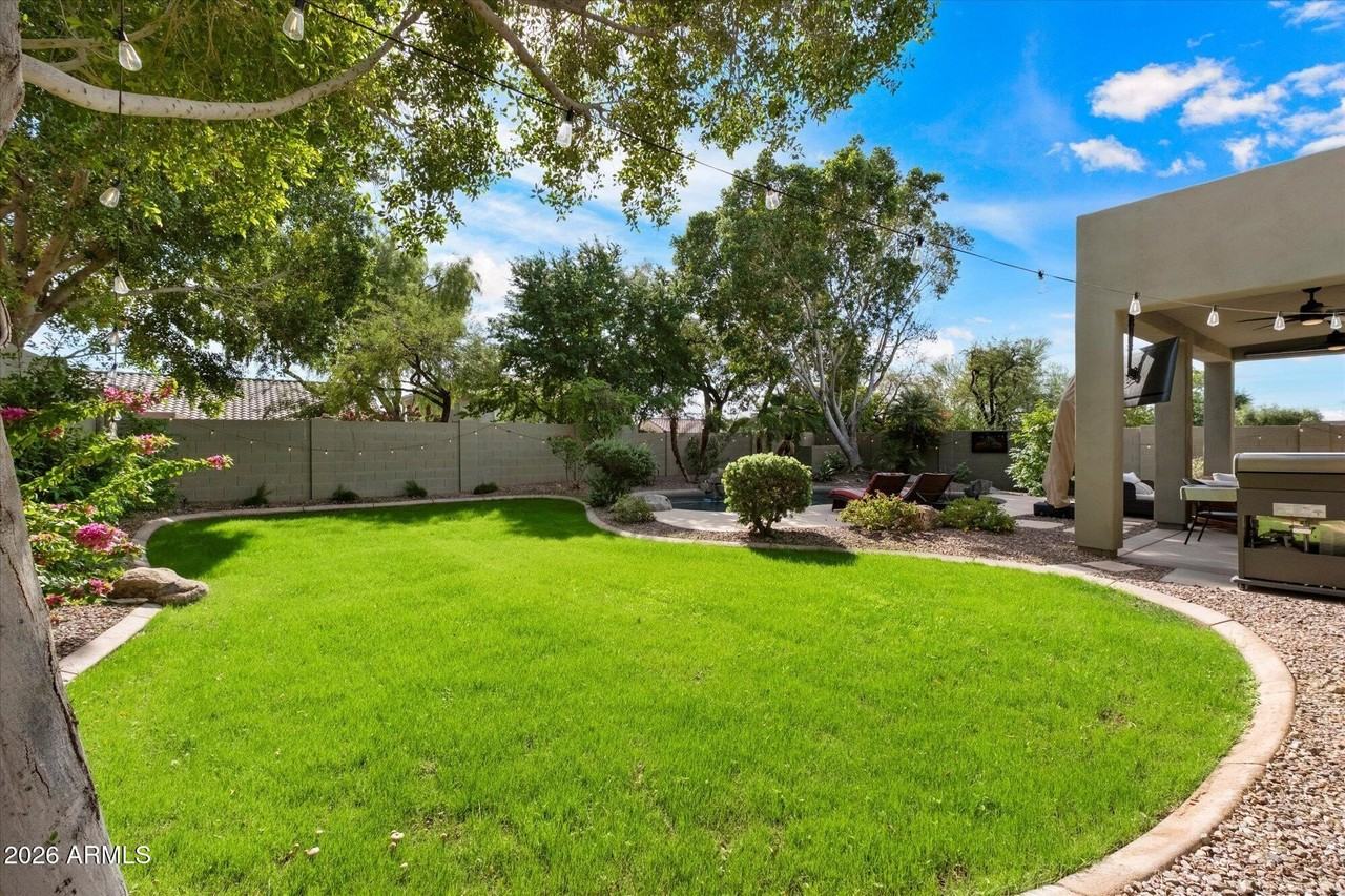 10559 E Sheena Dr - Photo 6 of 7