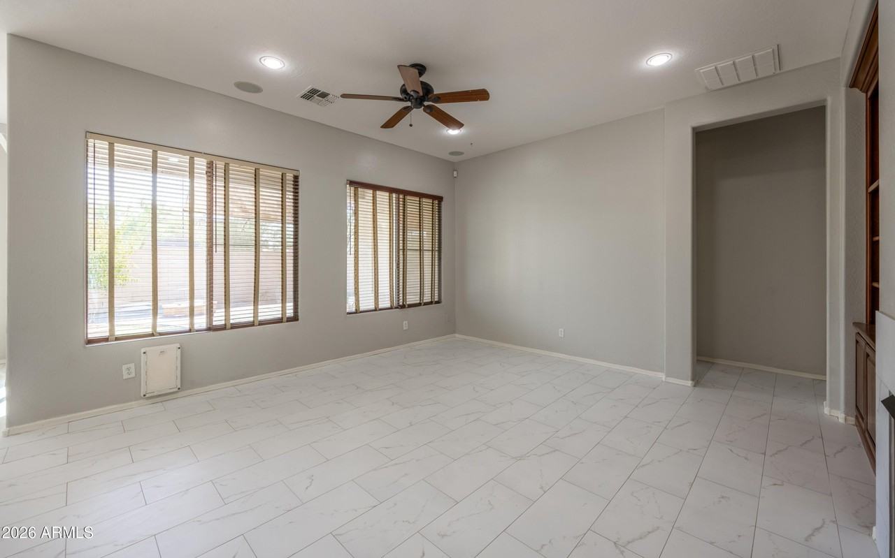 35405 N 34th Ave - Photo 6 of 26