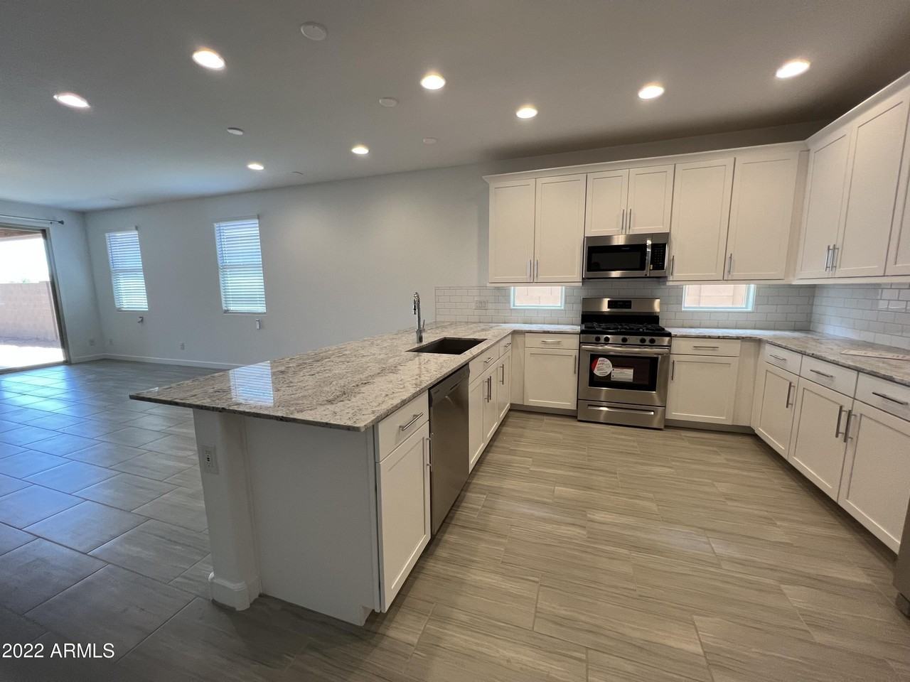 16399 W Charlotte Dr - Photo 5 of 22