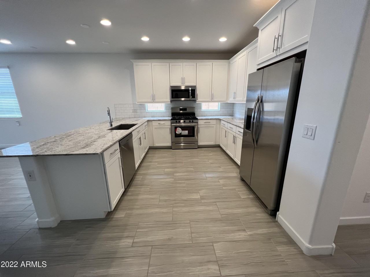 16399 W Charlotte Dr - Photo 6 of 22