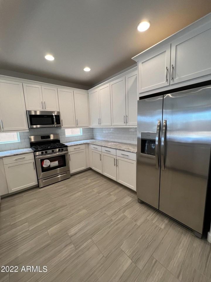 16399 W Charlotte Dr - Photo 7 of 22