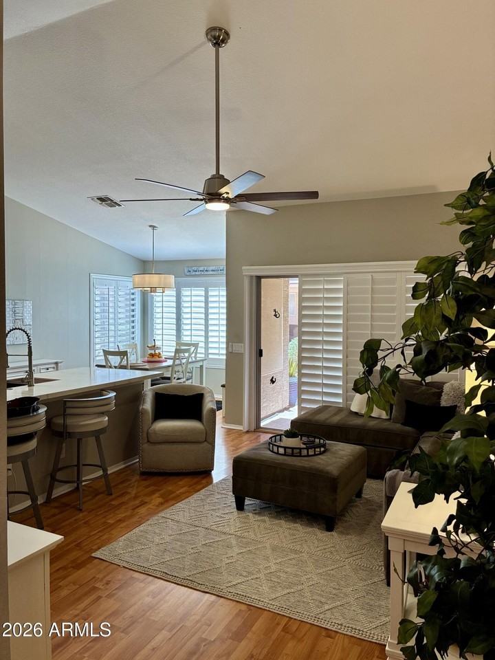 1723 E Palm Beach Dr - Photo 4 of 21