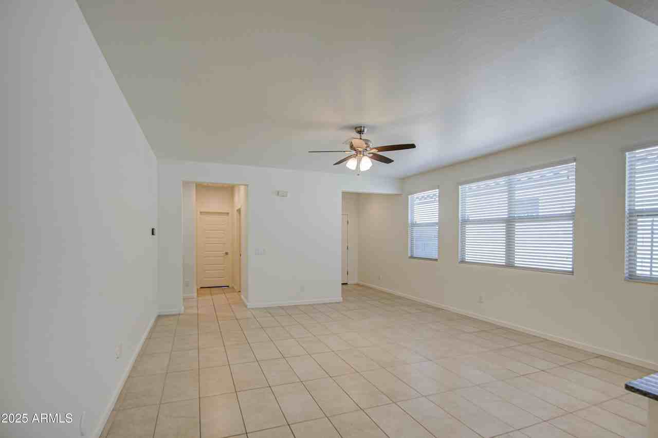 36217 N Urika Dr - Photo 5 of 42