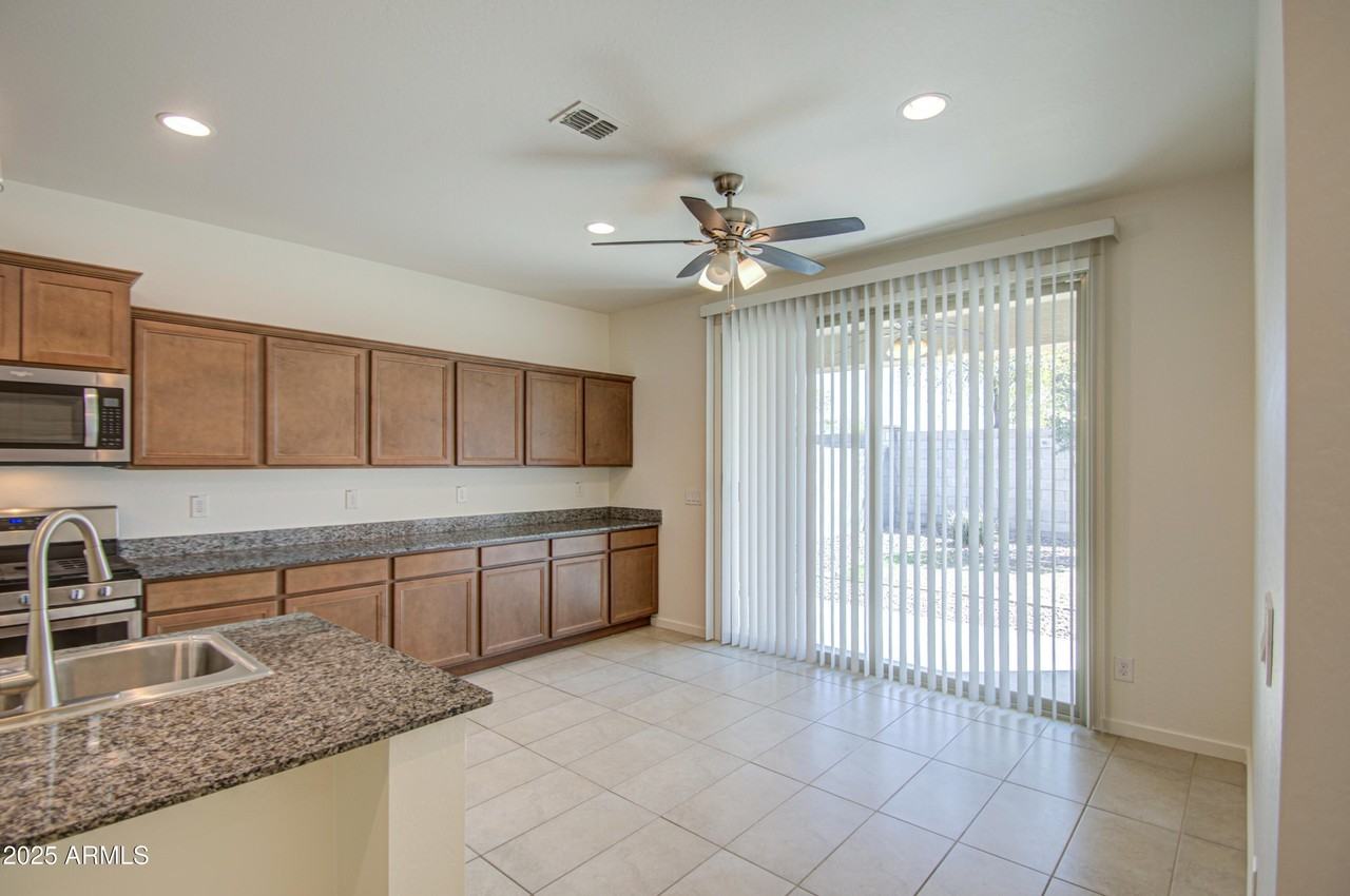 36217 N Urika Dr - Photo 7 of 42