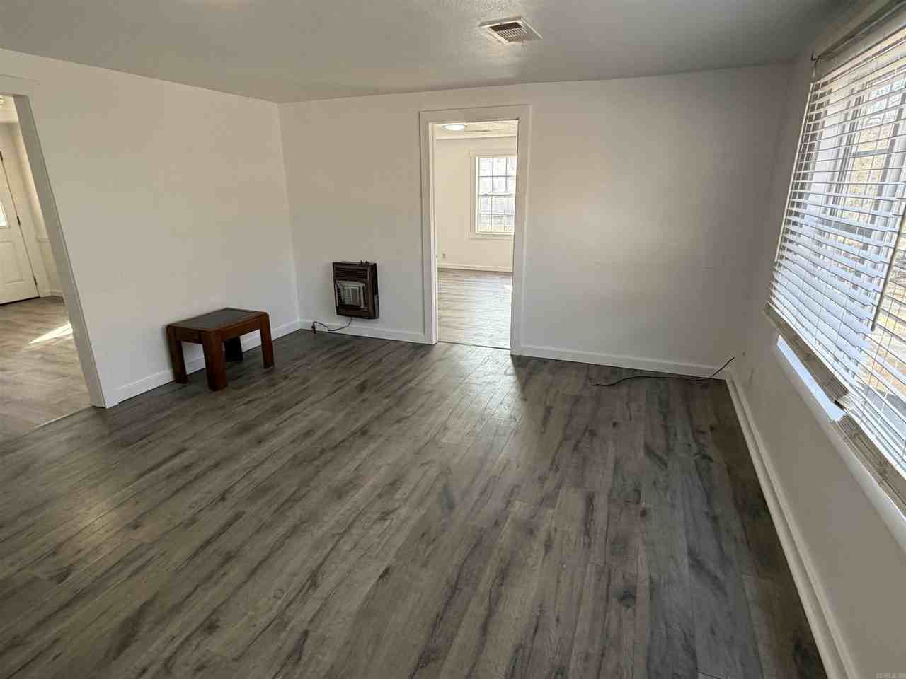 420 W Hillside - Photo 3 of 20