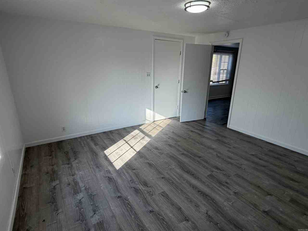 420 W Hillside - Photo 7 of 20