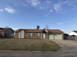 featured image of 13206 Meadowview Dr