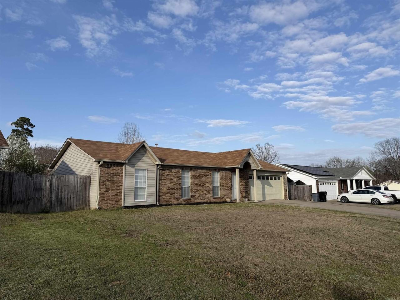 13206 Meadowview Dr - Photo 2 of 37