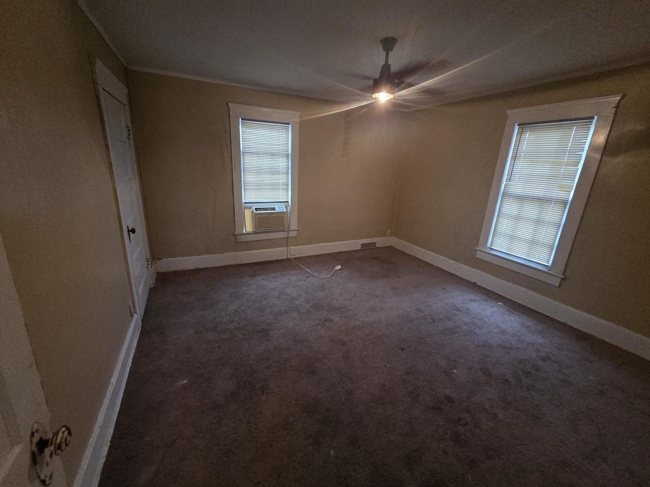 1111 Steubenville Ave - Photo 3 of 9