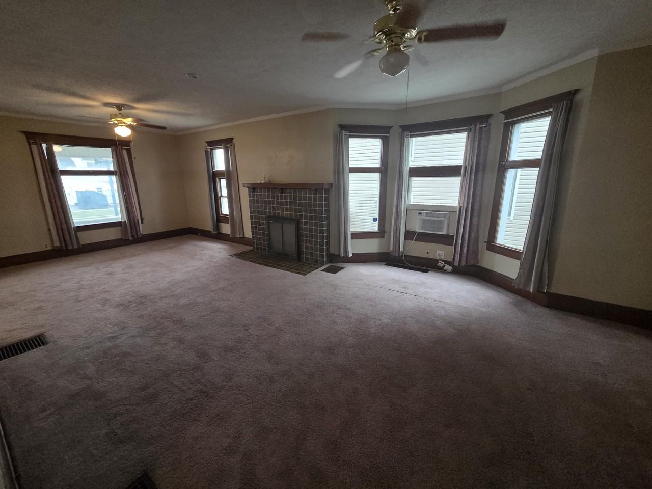 1111 Steubenville Ave - Photo 7 of 9