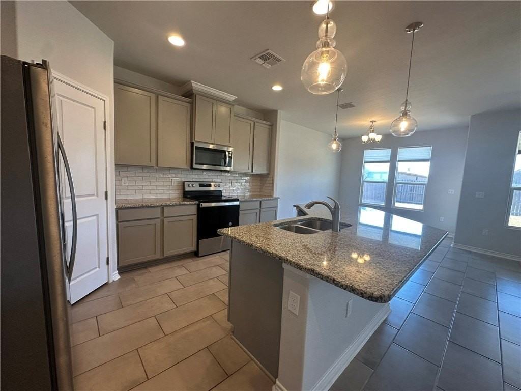 1030 Ocean Breeze - Photo 4 of 35