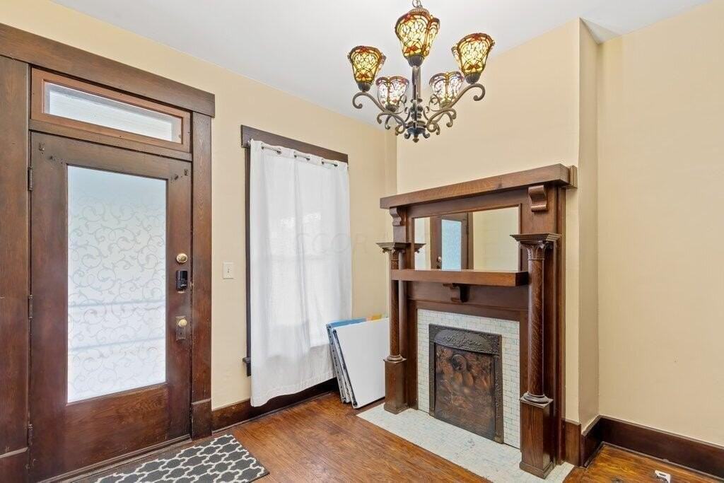 2027 N 4th St - Photo 5 of 35