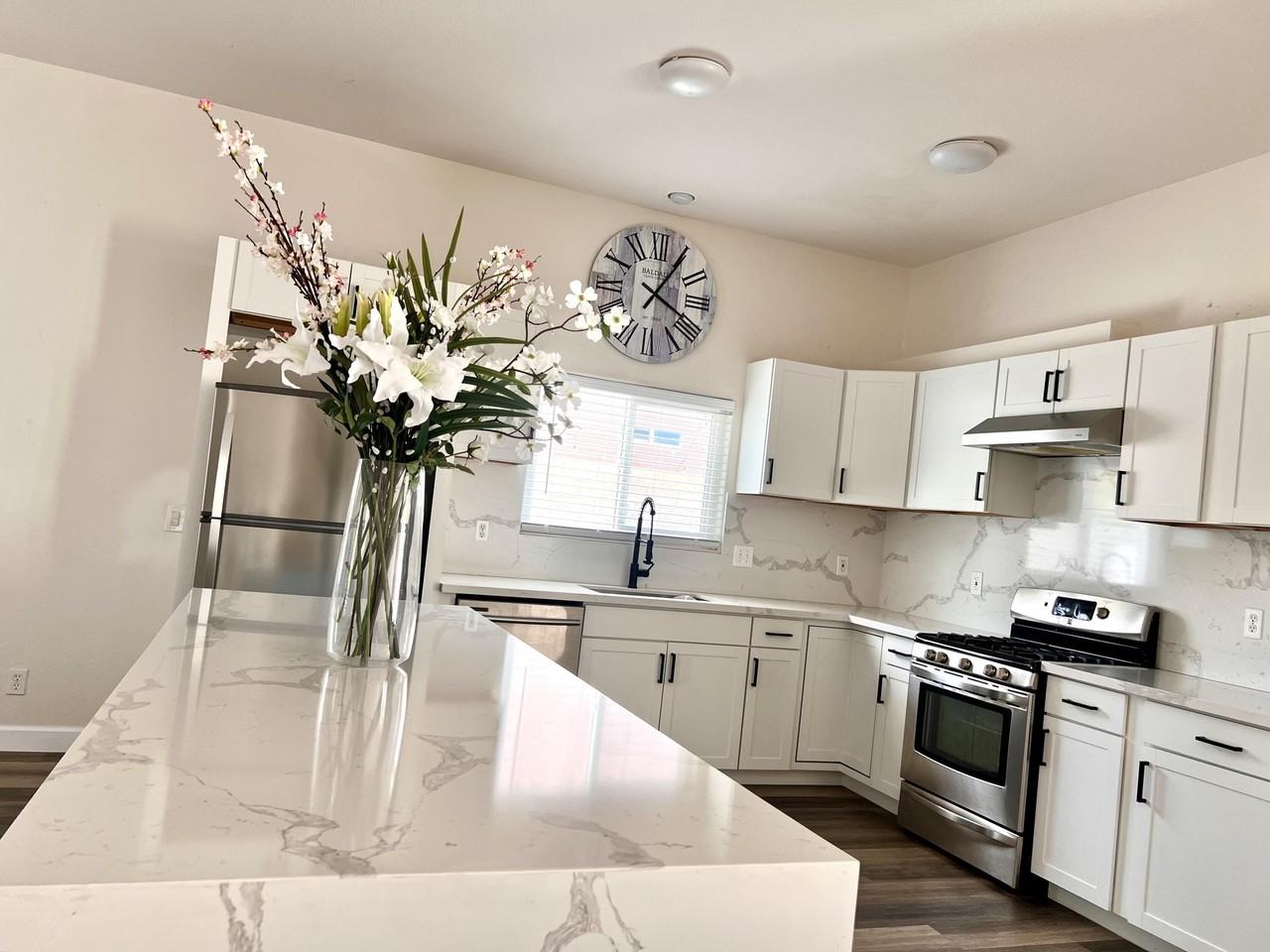 9762 Palm Dr - Photo 4 of 25