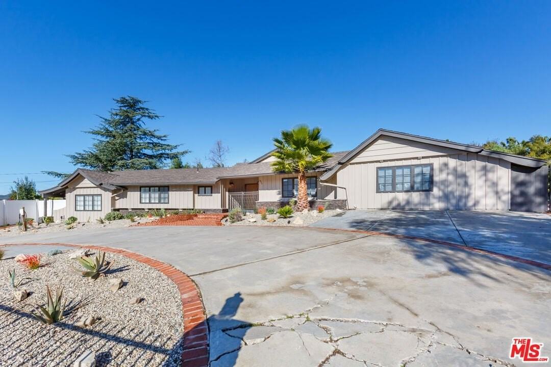 835 Camino Santos Reyes - Photo 2 of 25