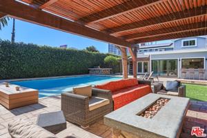 featured image of 4744 Haskell Ave