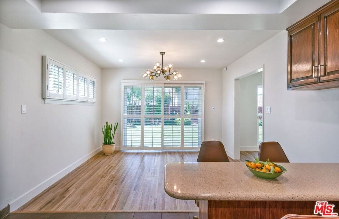 5911 S Corning Ave - Photo 4 of 40