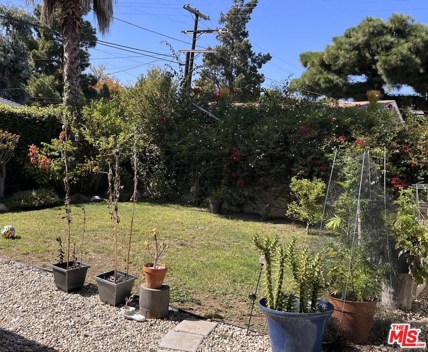 2807 Glendon Ave - Photo 5 of 17